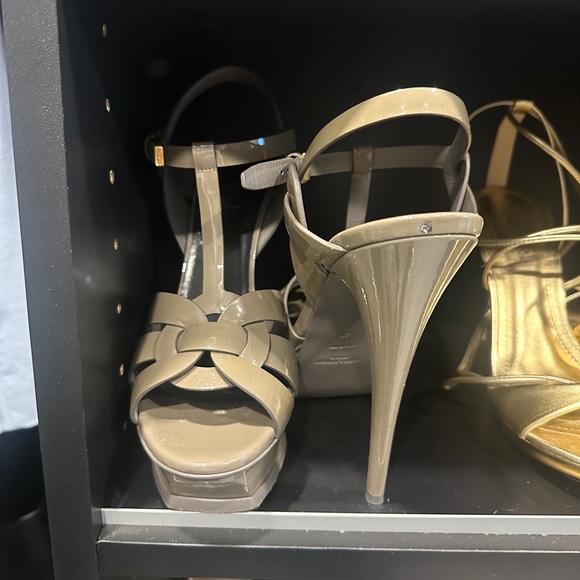 Yves Saint Laurent Shoes - YSL platform women in Grey